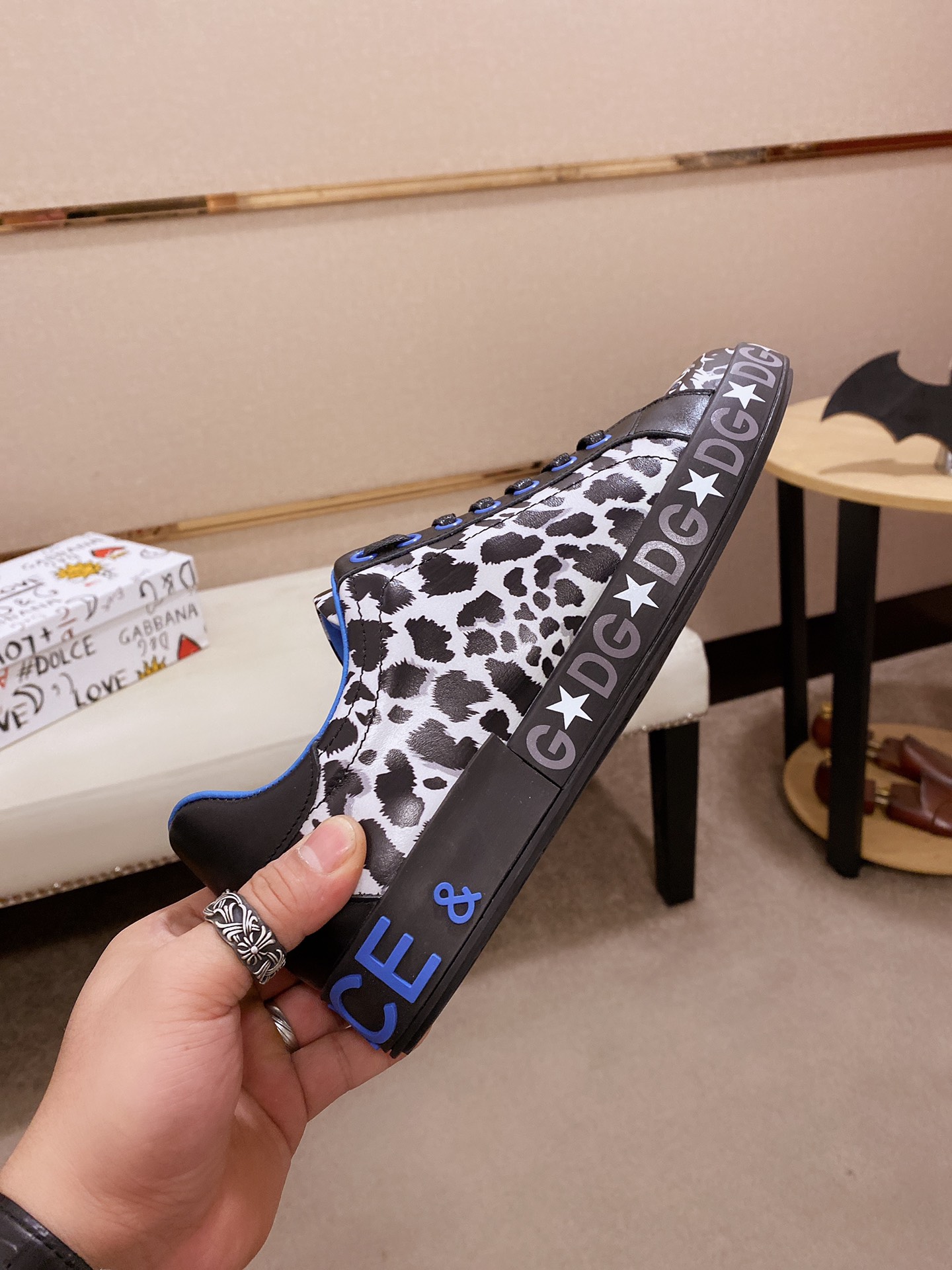 Dolce & Gabbana Low Tops Sneakers 133 - vstockx