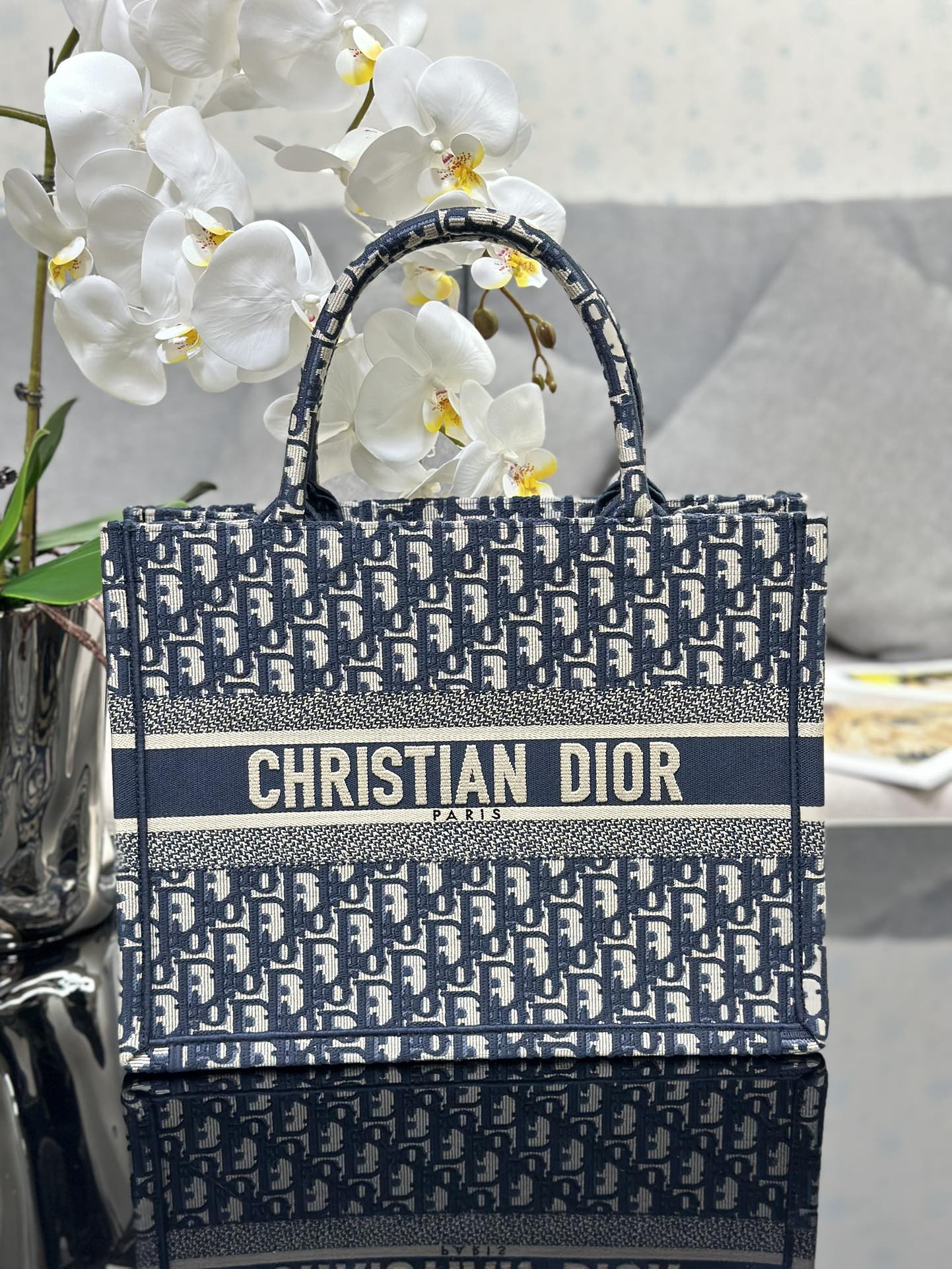 Handbag Dior M1286 size 36 x 27.5 x 16.5 cm - vstockx