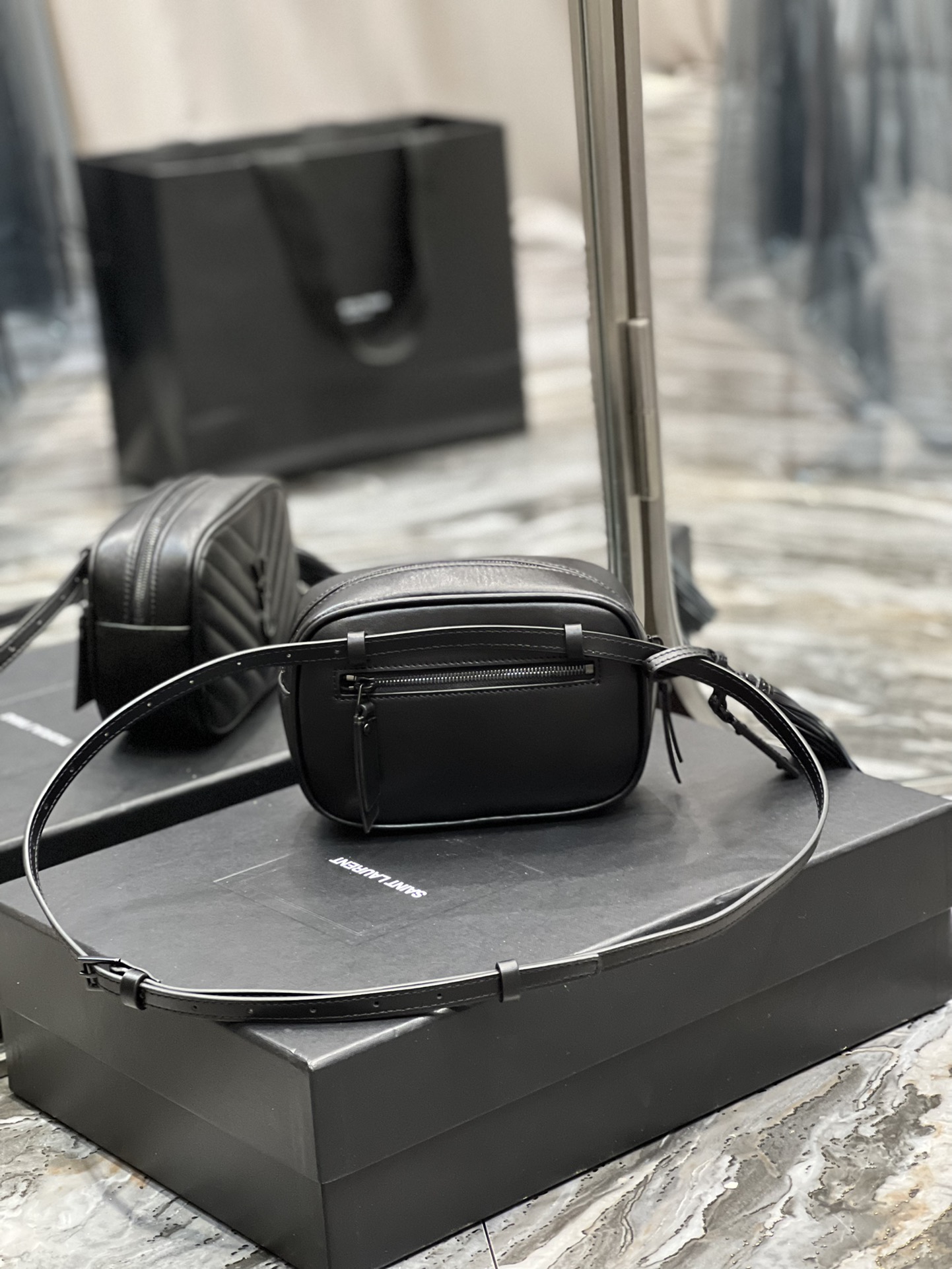 Handbags SAINT LAURENT 534817 size 15.5x10.5x5.5 cm - vstockx