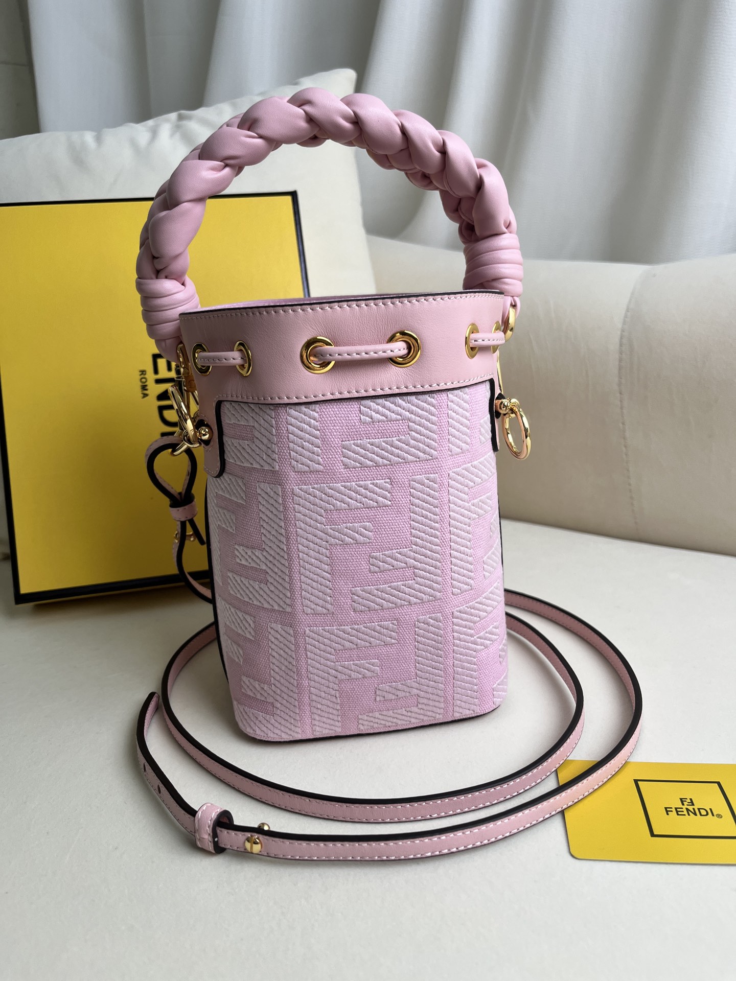 handbags FENDI 038 size:12*18*10cm - vstockx