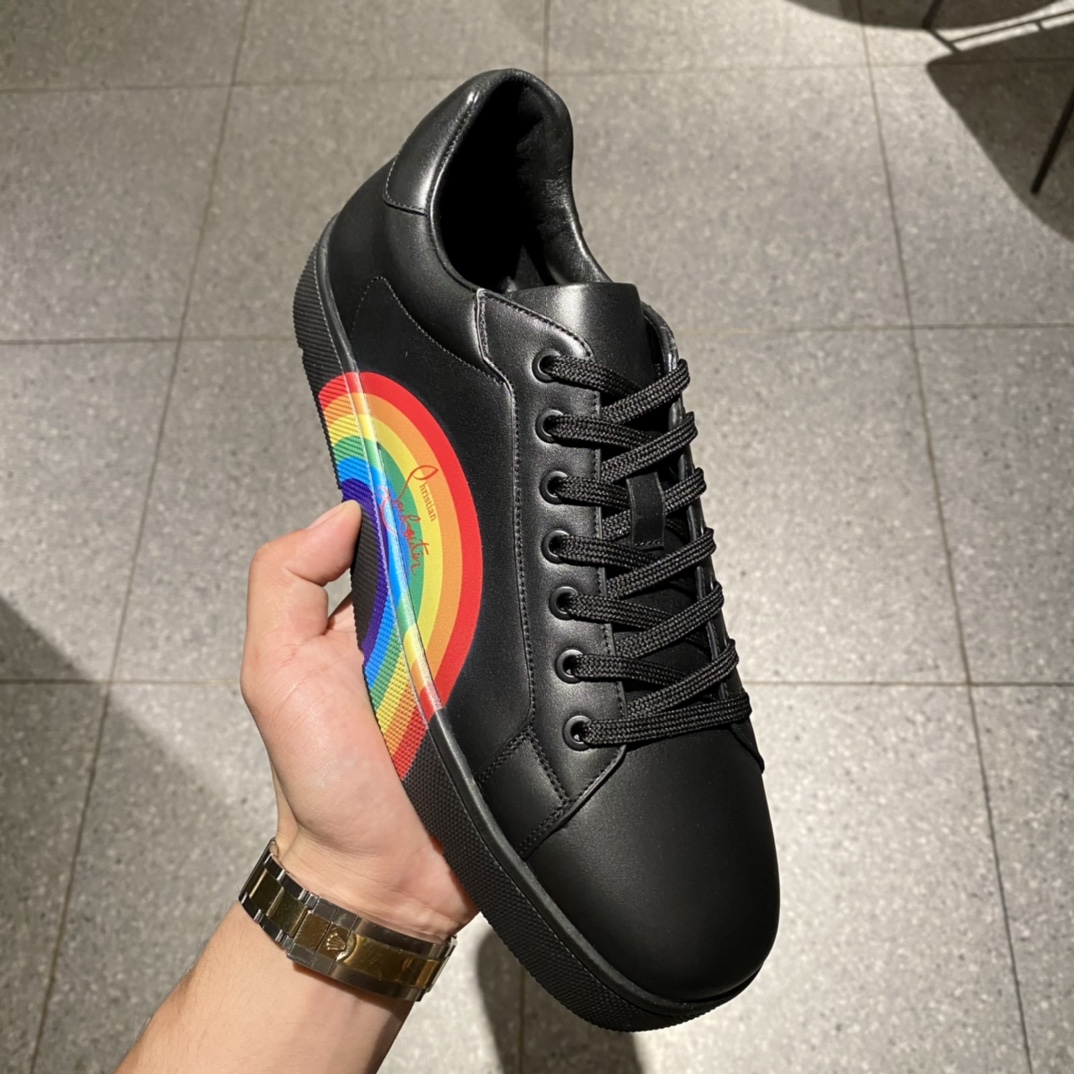 Christian Louboutin Low Top Sneakers 5 - vstockx