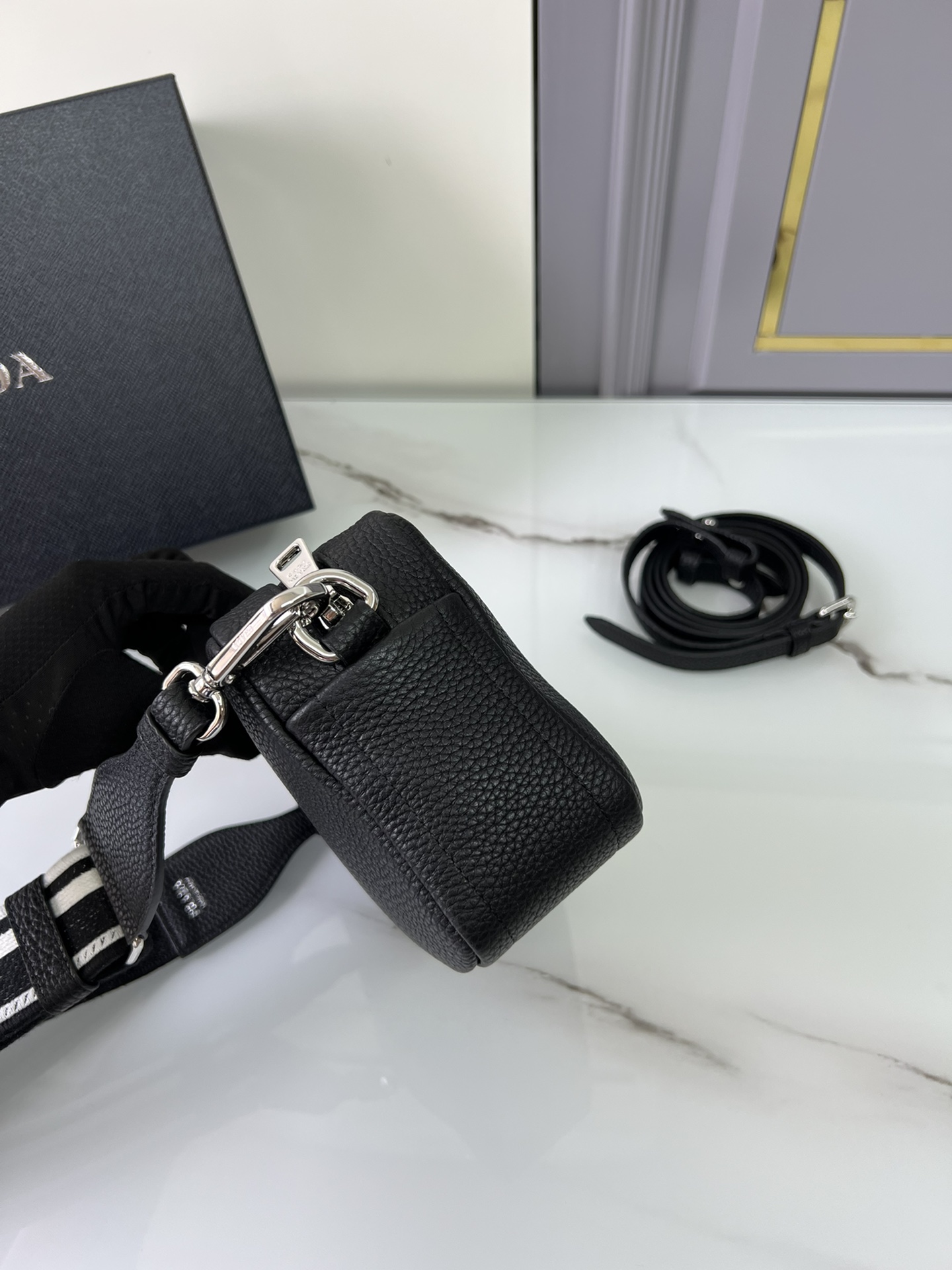 handbags prada 1BH192 19*12*6 - vstockx