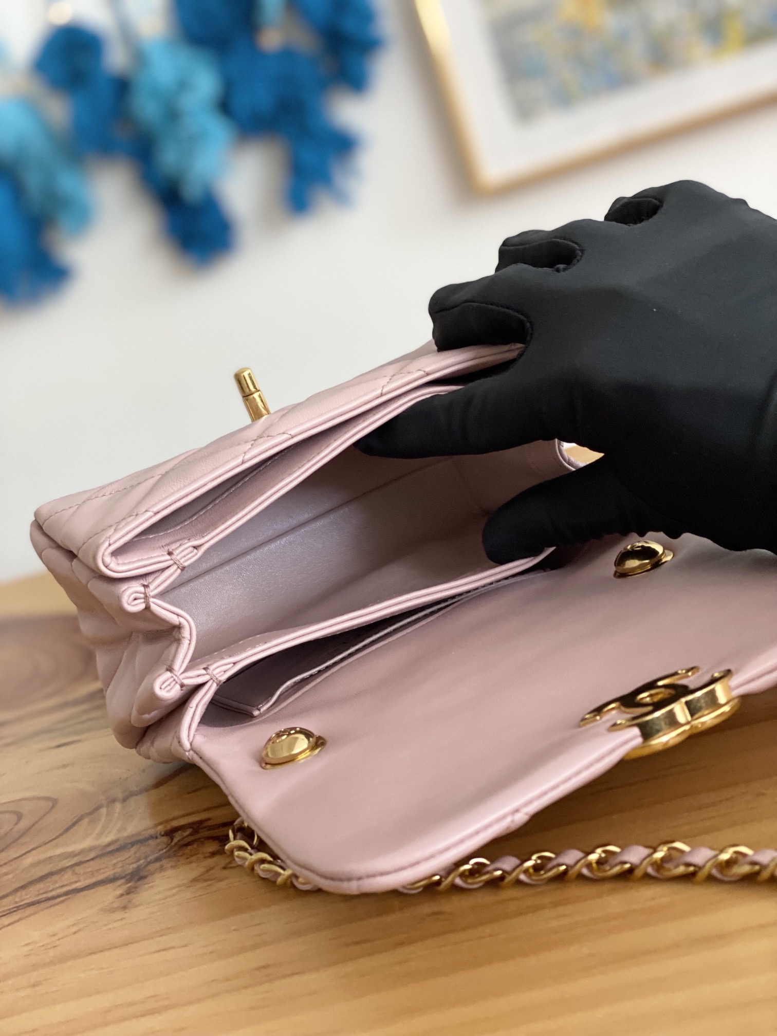 Handbag Chanel 3365 size 17X11.5X8.5 Cm - vstockx