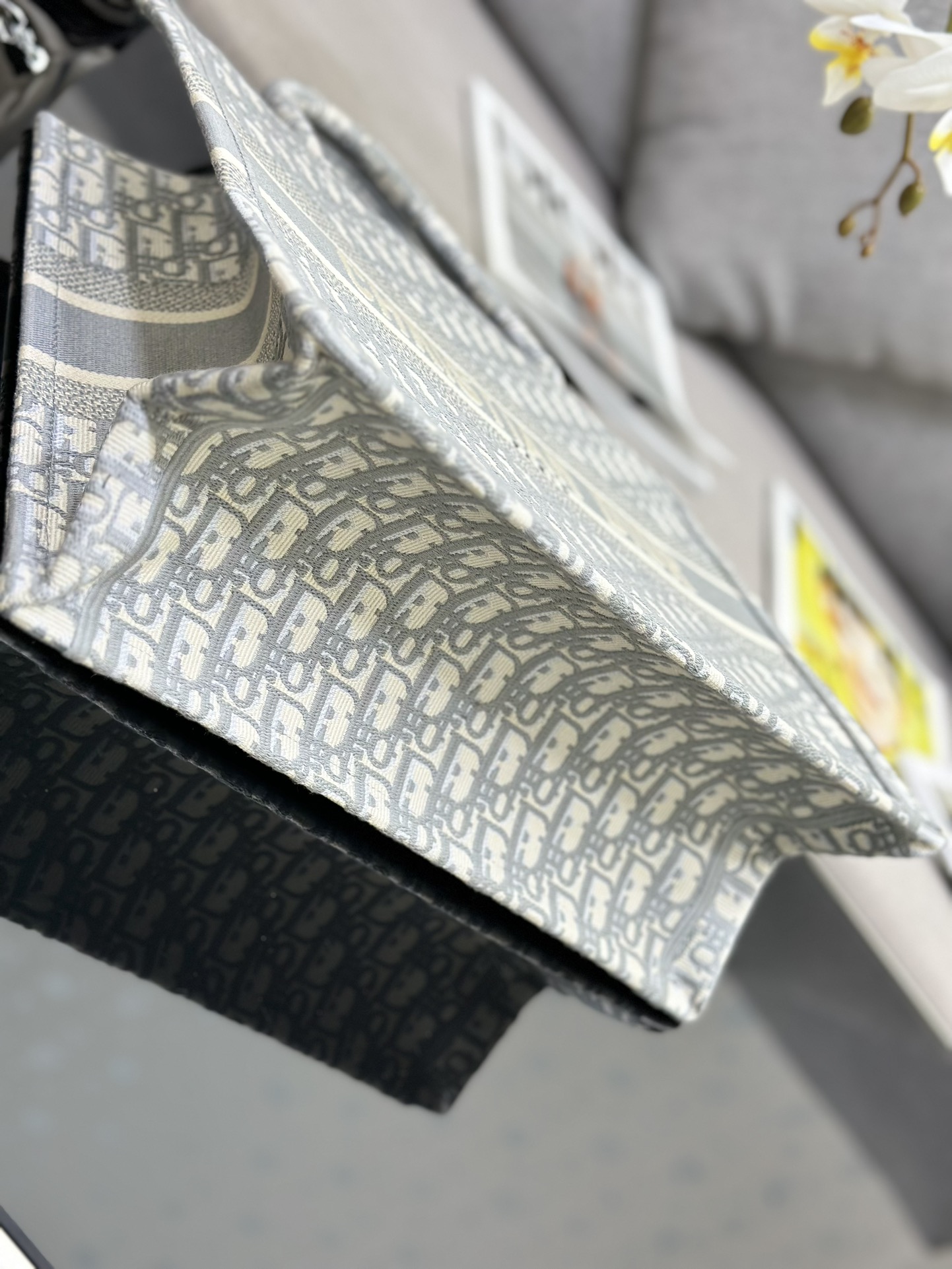 Handbag Dior M1286 size 36 x 27.5 x 16.5 cm - vstockx