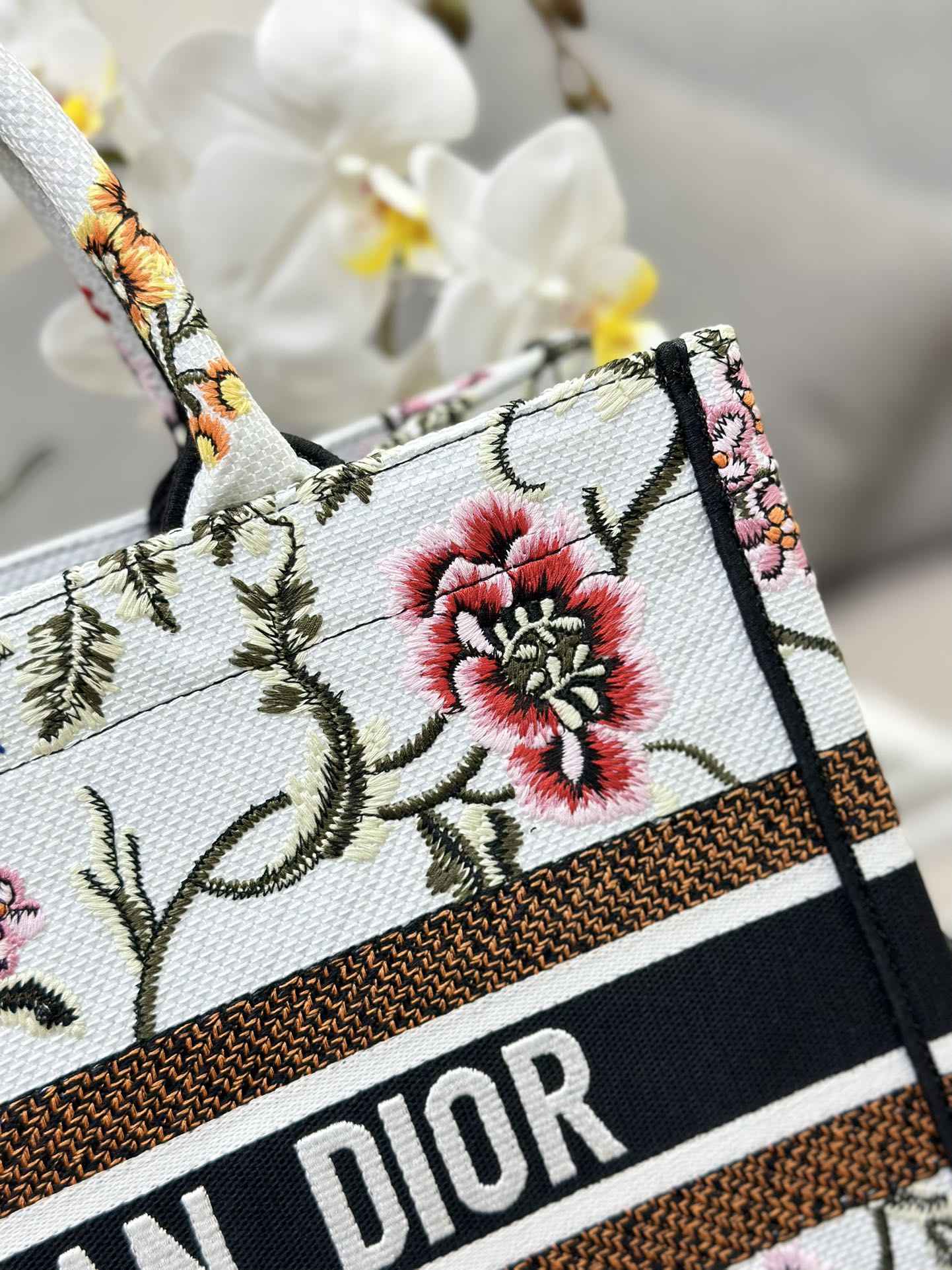 Handbag Dior M1286 size 36 x 27.5 x 16.5 cm - vstockx