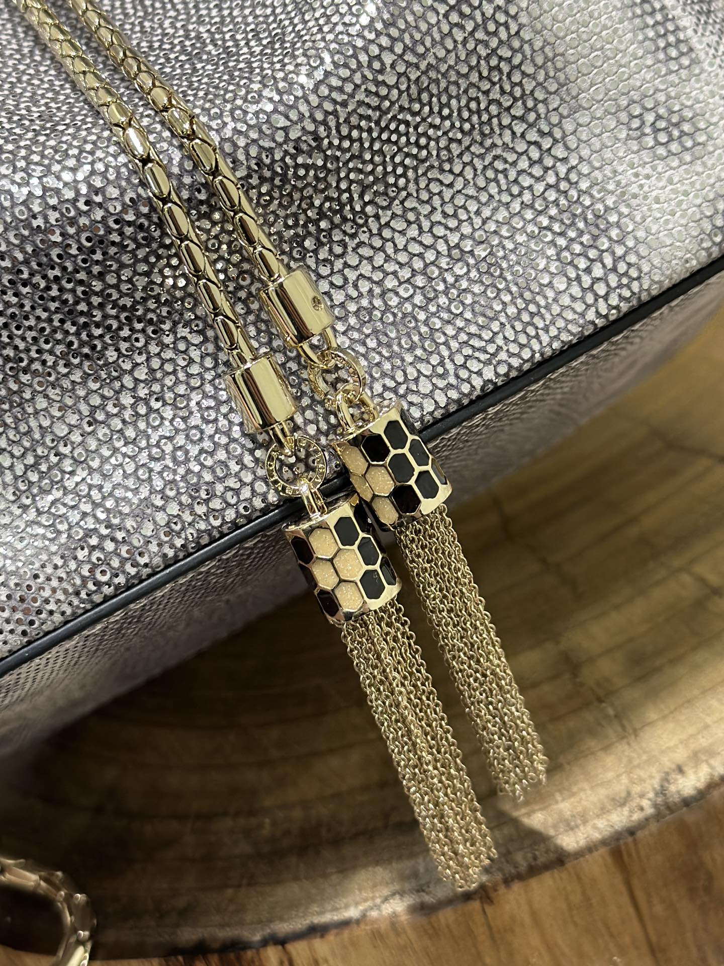 Handbags Bvlgari 287614 size:16*19*11 cm - vstockx