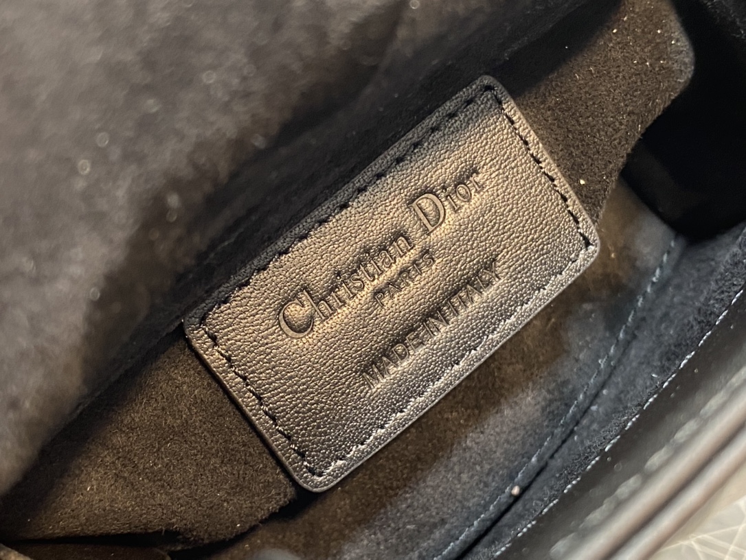 Handbag Dior size 12*10*5 cm - vstockx