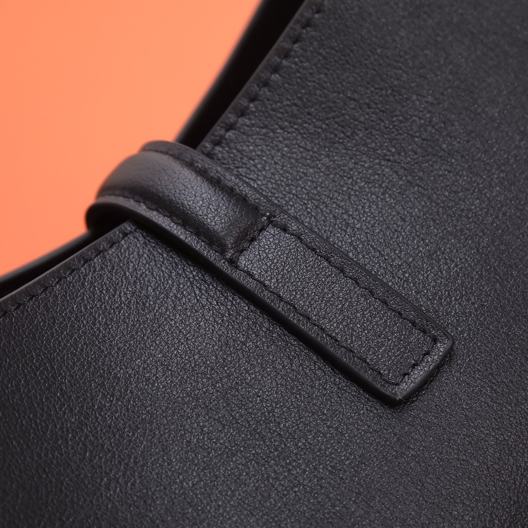 Handbags SAINT LAURENT 657230 size 24  24  10 cm - vstockx