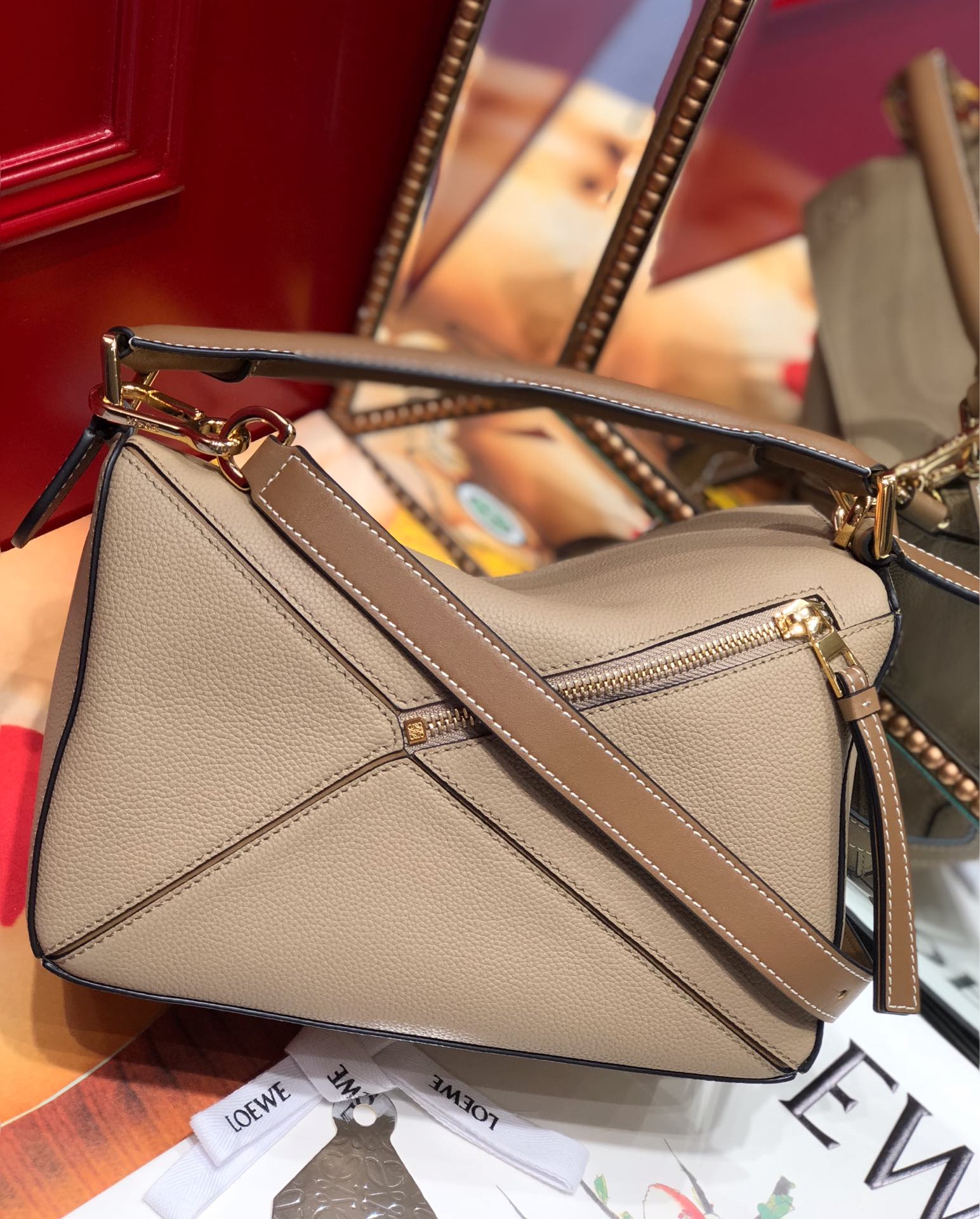 Handbags LOEWE ZP size:2414-11 cm - vstockx