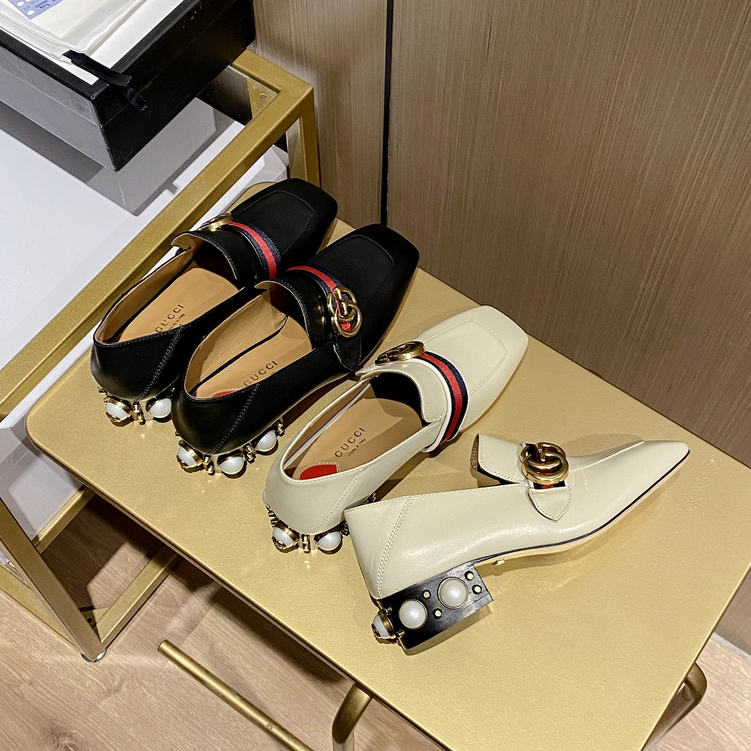 Gucci Leather mid-heel loafer Women 12 - vstockx