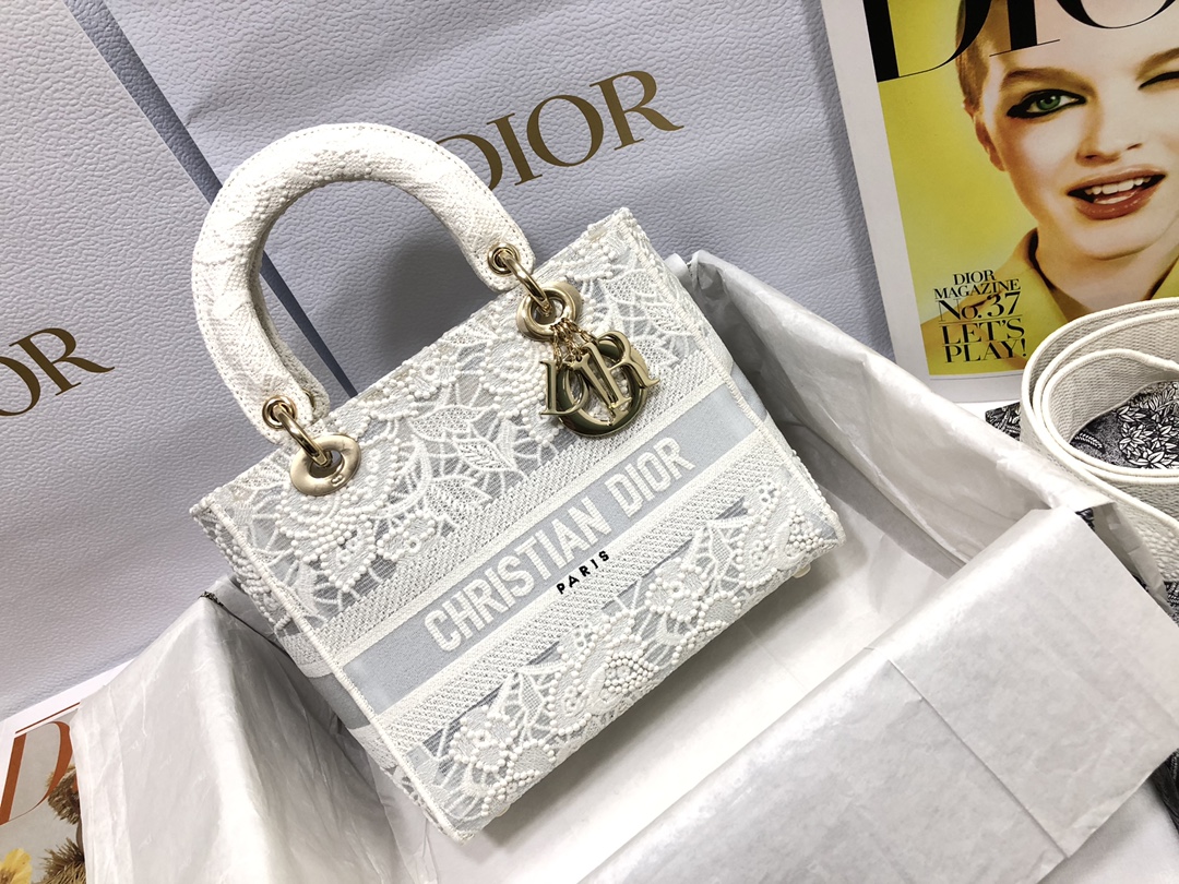 Handbag Dior M0565 size 24 x 20 x 11 cm - vstockx