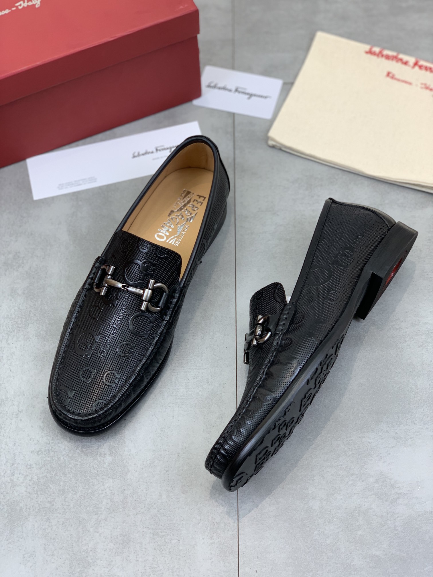 Salvatore Ferragamo Boots 14 - vstockx