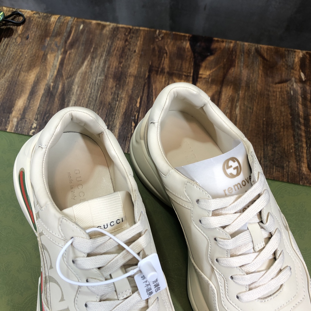 Gucci Rhyton sneaker 33 - vstockx