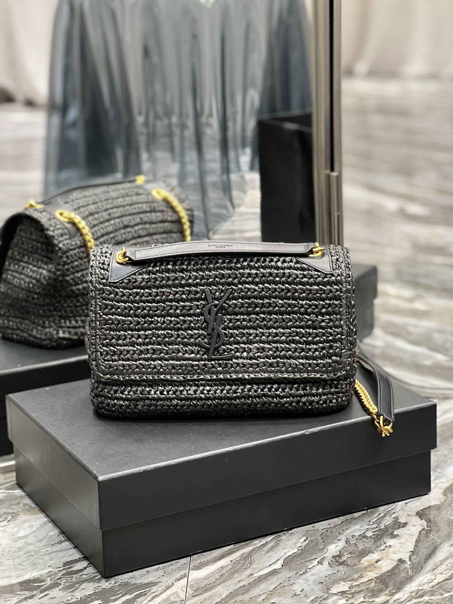 Handbags SAINT LAURENT 633158 size 28x20.5x8.5 cm - vstockx