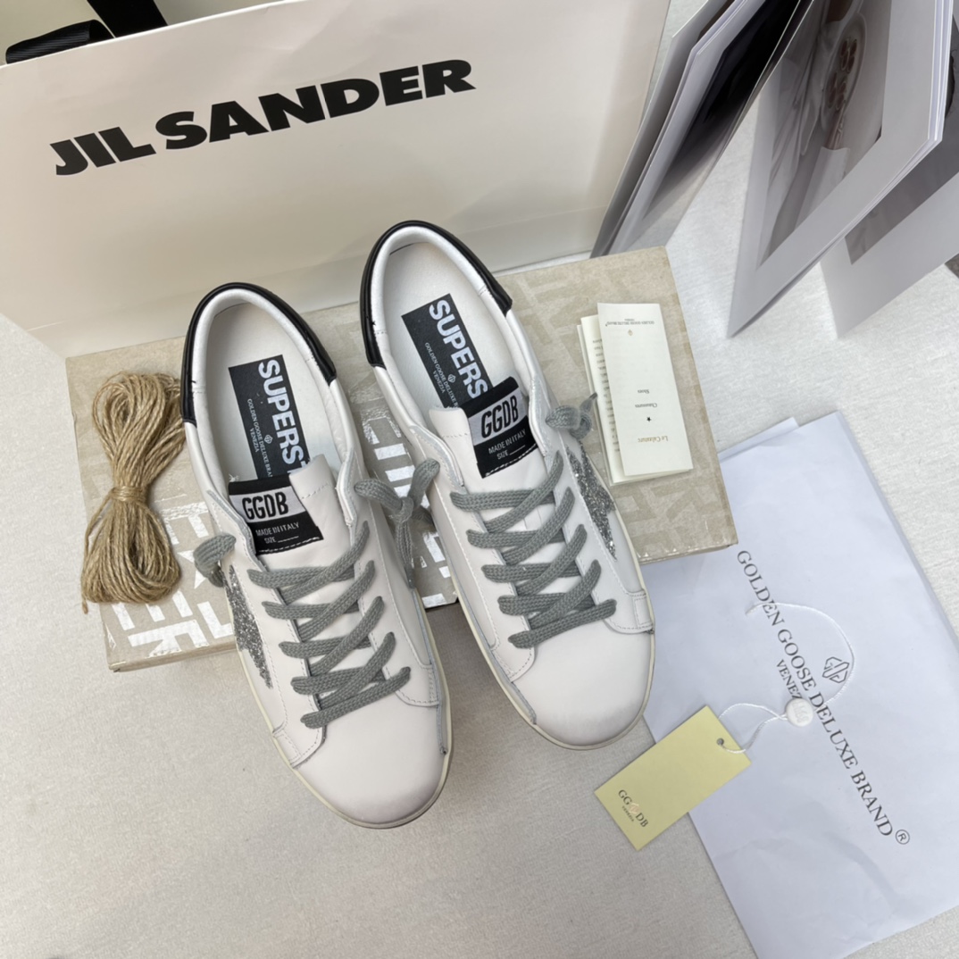 Golden Goose Superstar distressed-finish sneakers 28 - vstockx