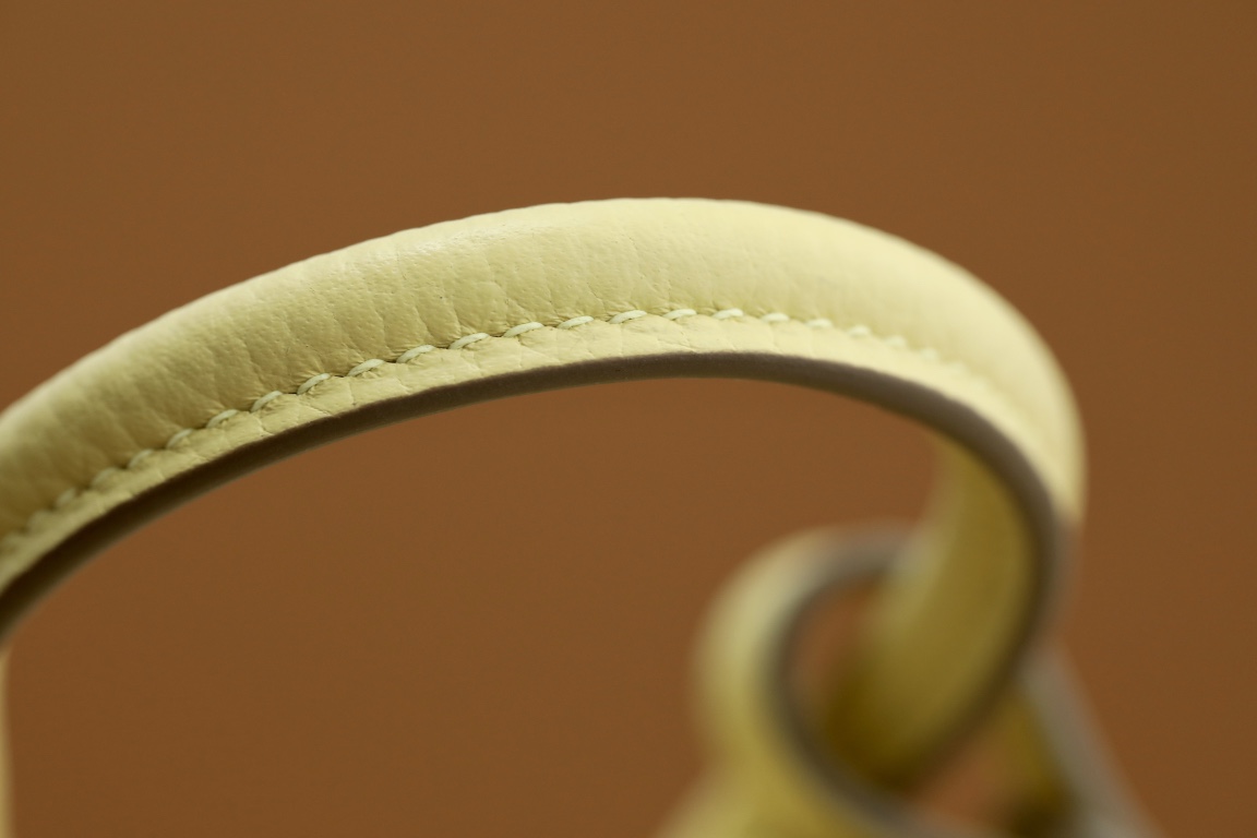 Handbags Hermes Lindy mini tc - vstockx