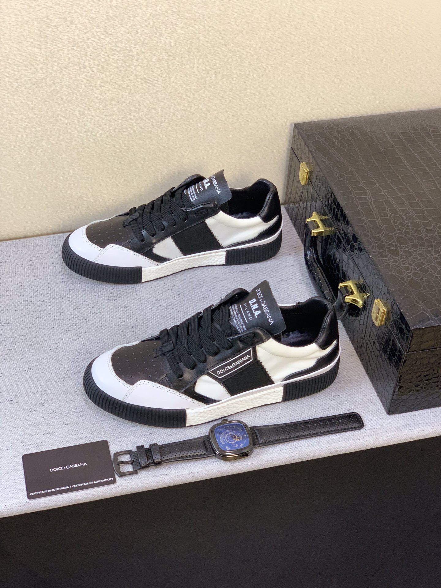 Dolce & Gabbana Low Tops Sneakers 44 - vstockx