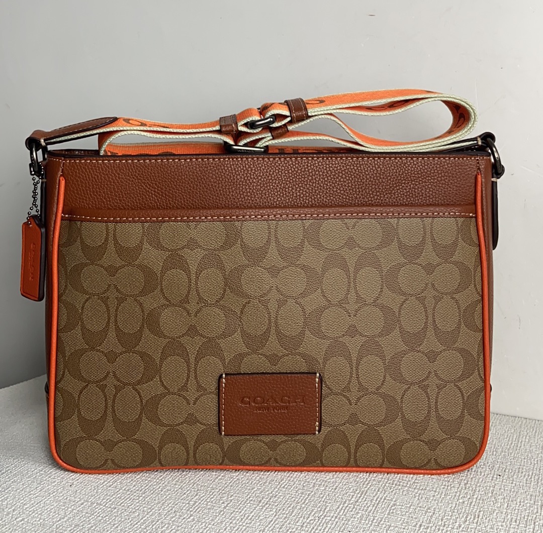 Handbags Coach CH078 size:30*22*6 - vstockx