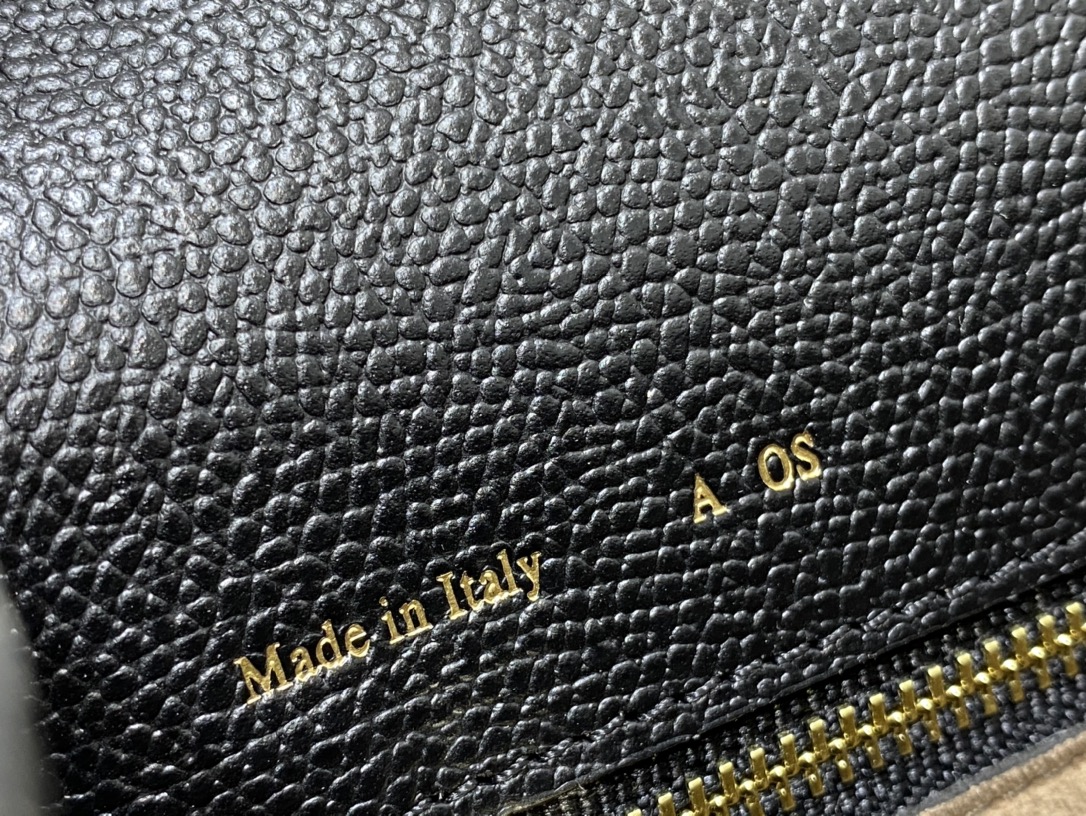 Handbag VALEXTRA size ** - vstockx