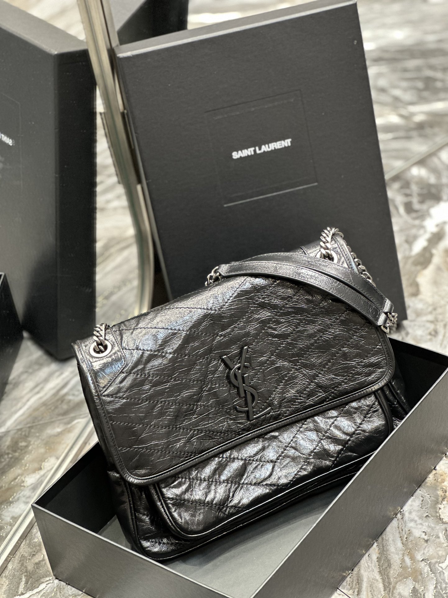 Handbags SAINT LAURENT 498830 size 32  23  9 cm - vstockx