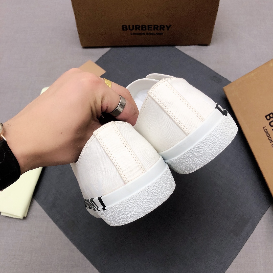 Burberry Perforated Check Sneaker 20 - vstockx