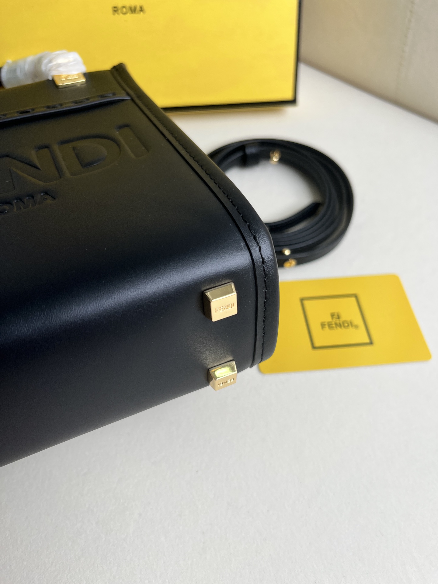 handbags FENDI 208 size:18*13*6.5- - vstockx