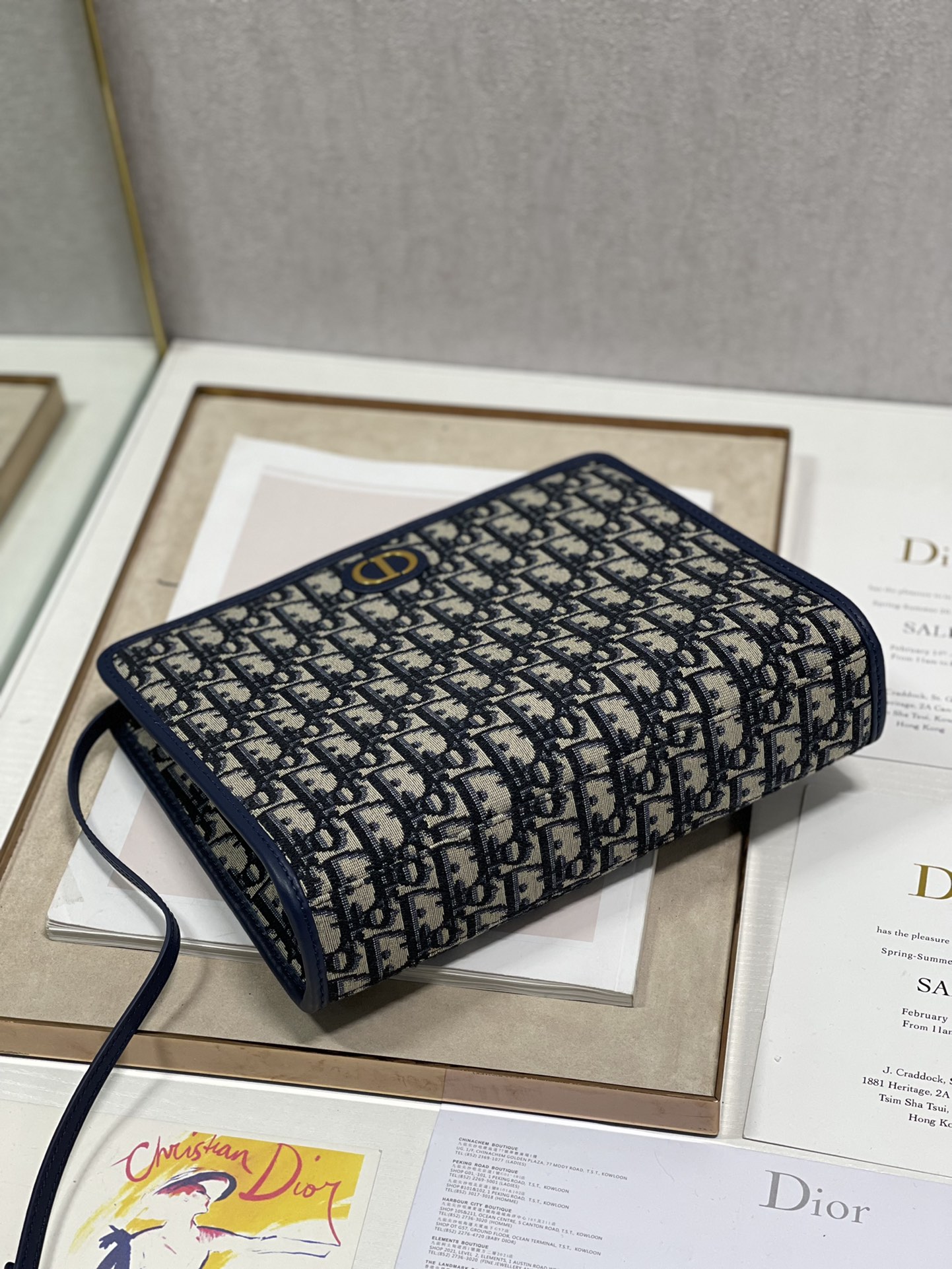 Handbag Dior 2276 size 26  20  5.5 cm - vstockx