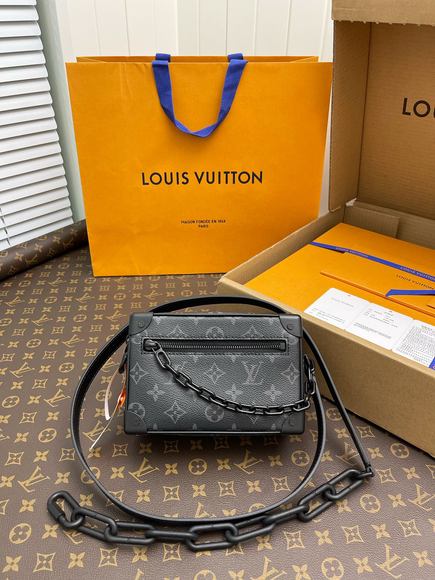 Handbags Louis Vuitton M44735 size:18.5*13*8 cm - vstockx
