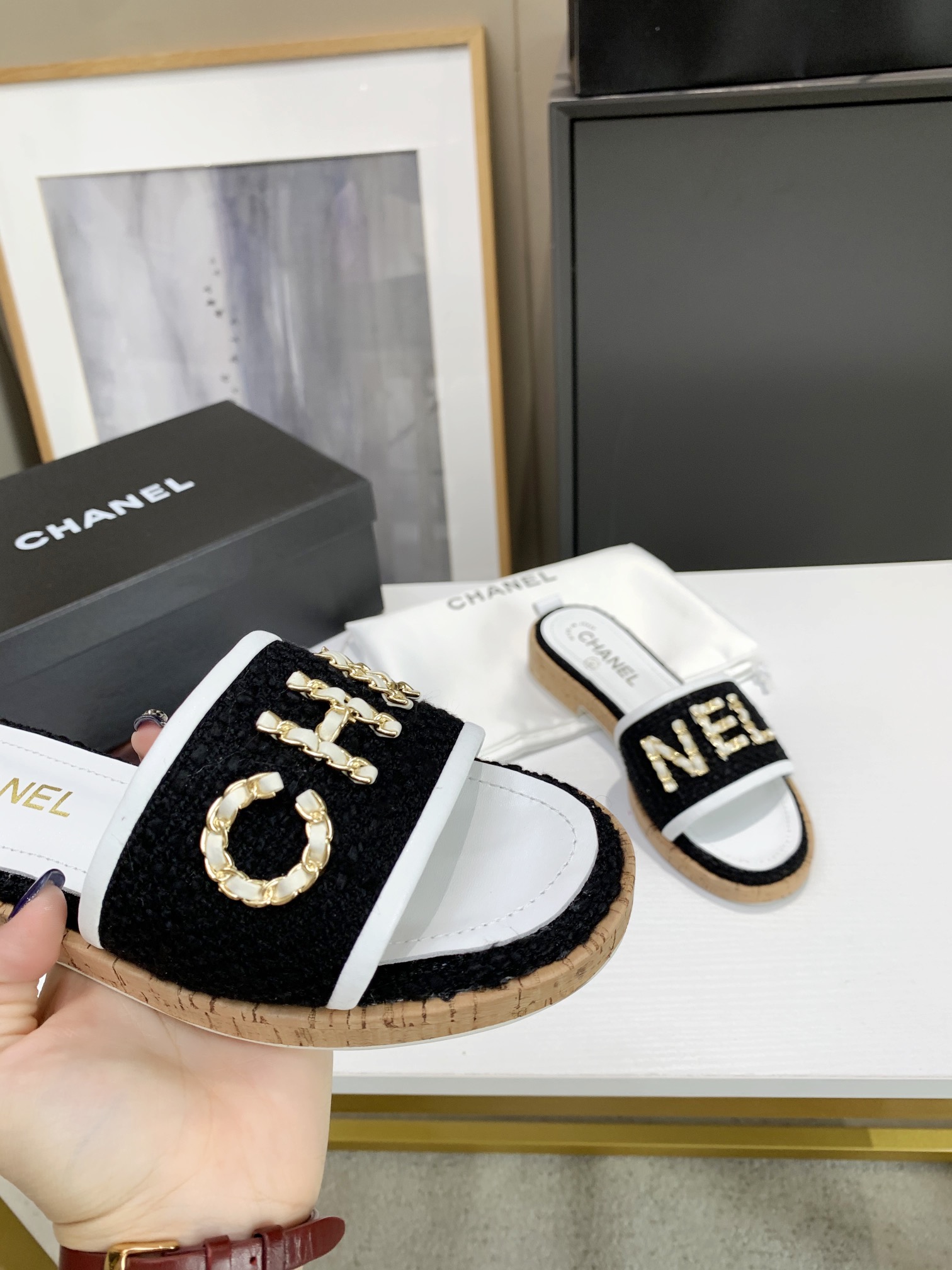 Chanel Slides 20 - vstockx