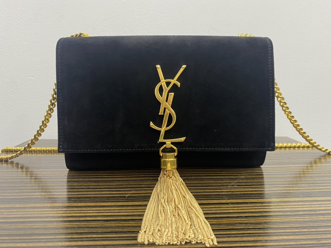 Handbags SAINT LAURENT 474366 size 20x15x7 cm - vstockx
