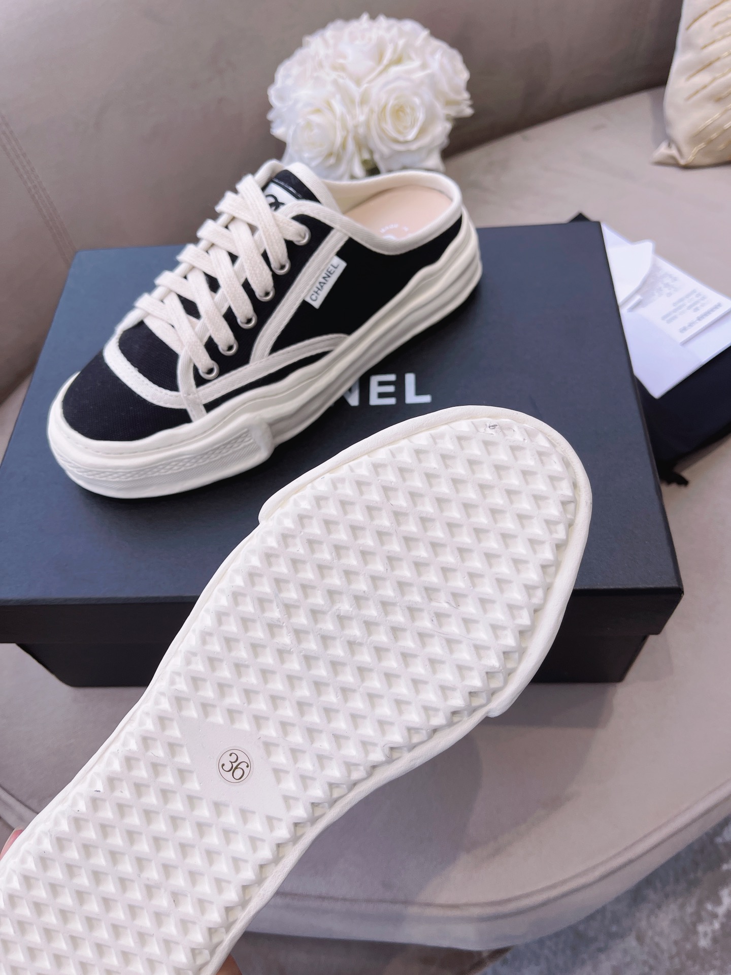 Chanel Platform Sneaker 22 - vstockx