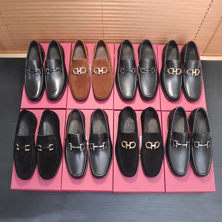 Salvatore Ferragamo Boots 5 - vstockx