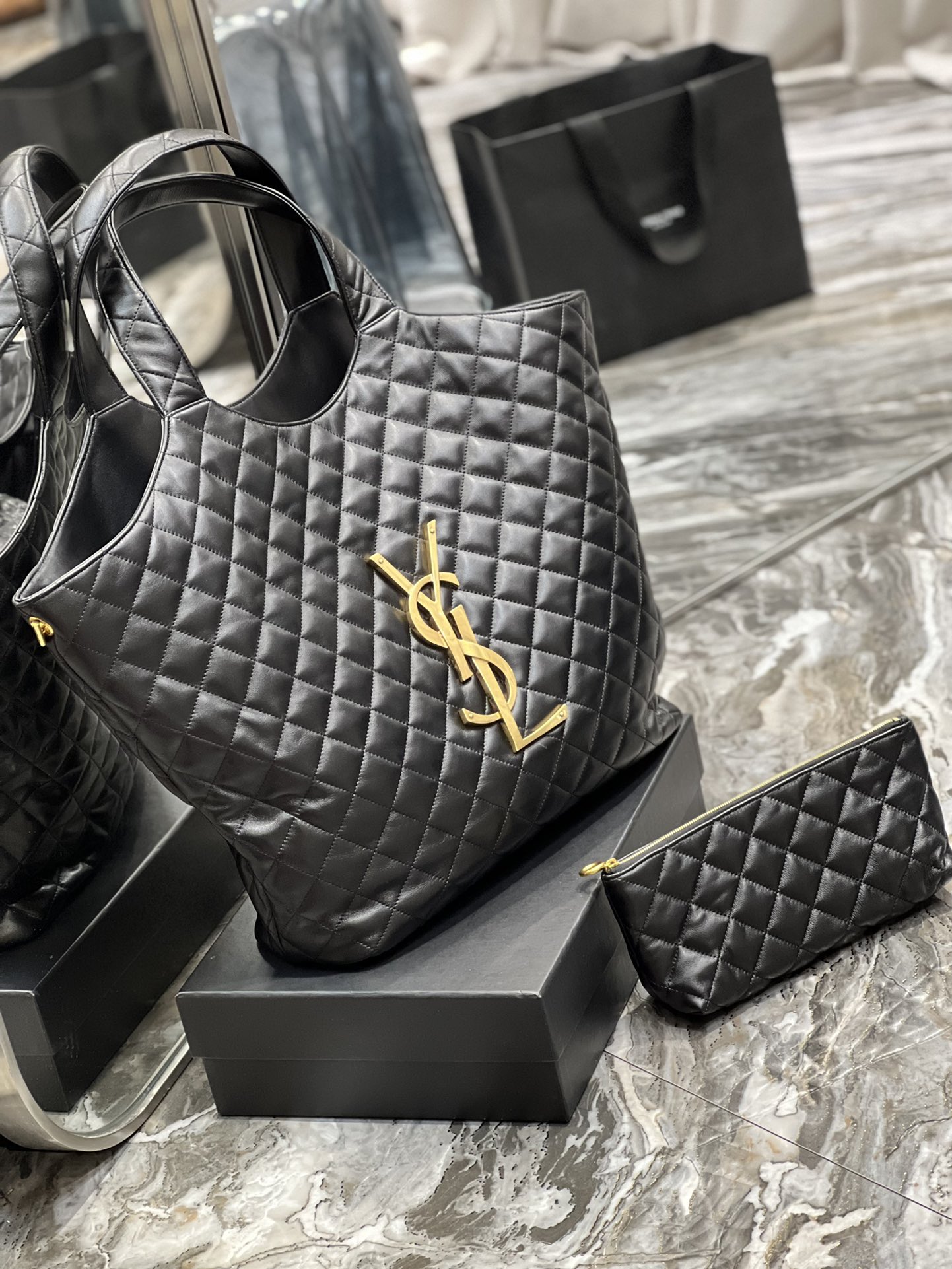 Handbags SAINT LAURENT 742431 size 43  29  9 cm - vstockx