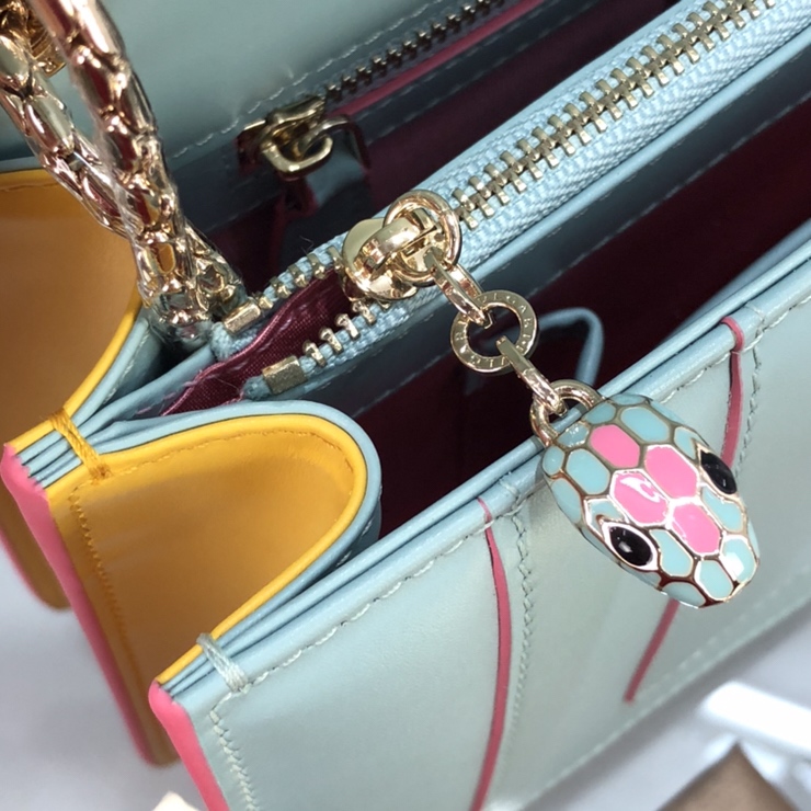 Handbags Bvlgari 35362 size:28*19*7.5 cm - vstockx