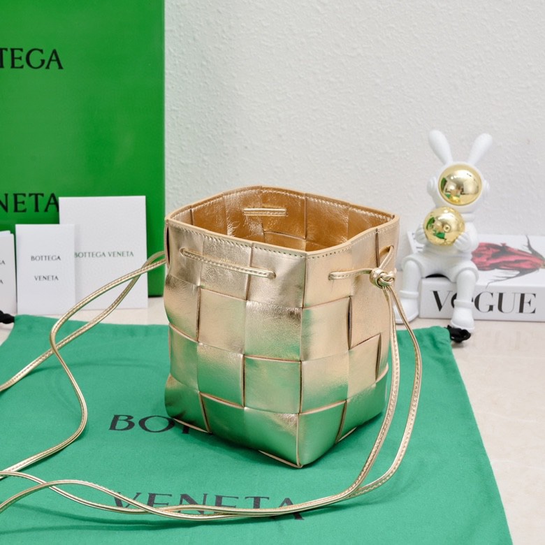 Handbags Bottega Veneta 6612 size:19 cm - vstockx