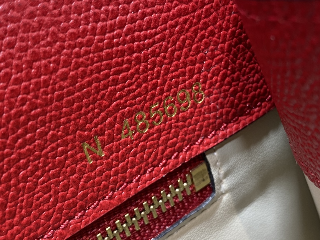 Handbag VALEXTRA size ** - vstockx