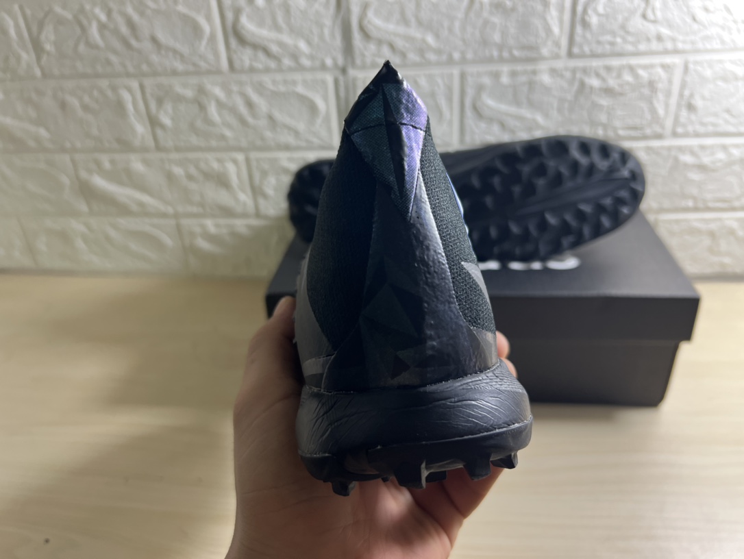 AD football shoes 21 - vstockx