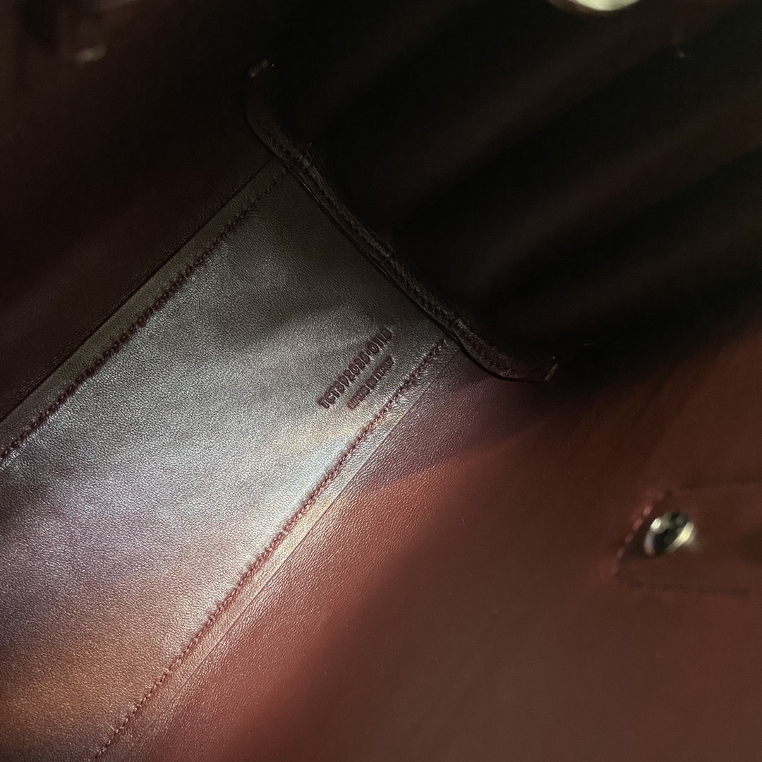 Handbags SAINT LAURENT 392035 size 21*15*10 cm - vstockx