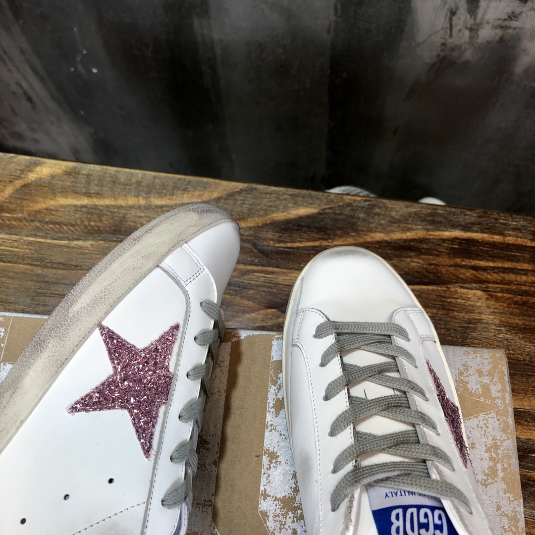 Golden Goose Superstar distressed-finish sneakers 11 - vstockx