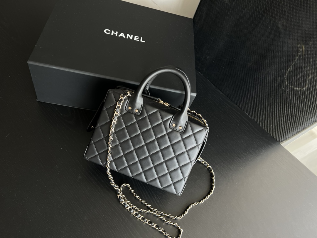 Handbag Chanel 3344 size 20.5cm15cmx10.5 cm - vstockx