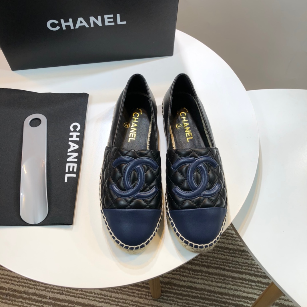 Chanel Loafers 61 - vstockx