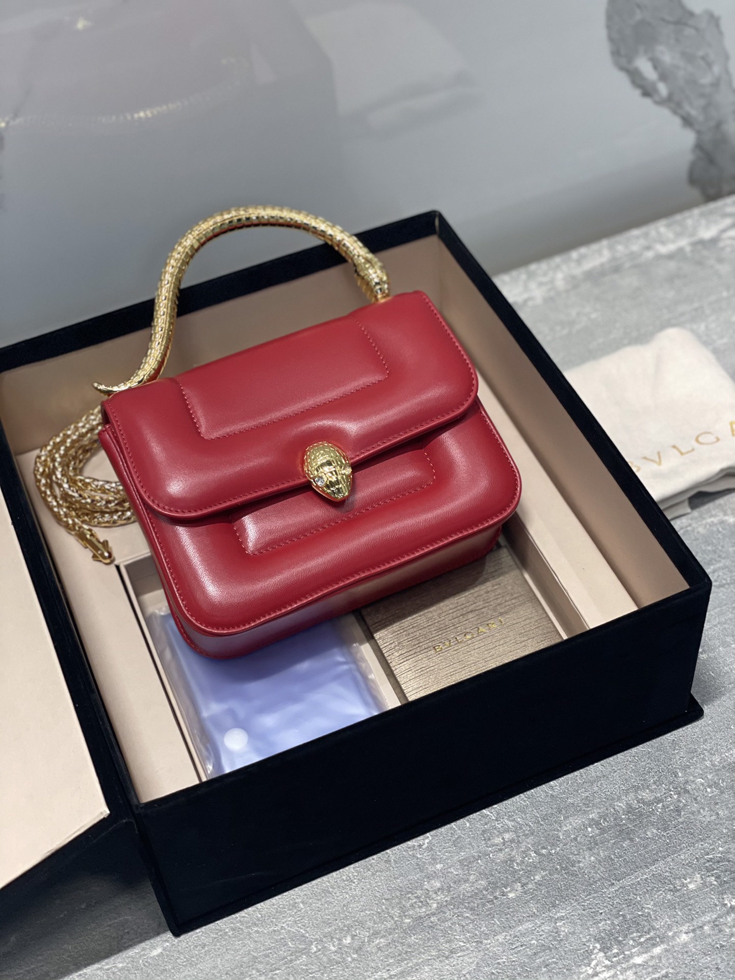 Handbags Bvlgari 291071 size:19.2*15*6 cm - vstockx