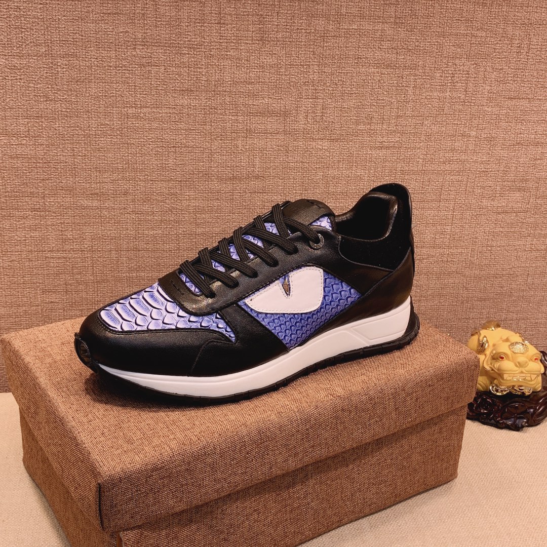 Fendi Low Top Sneakers 18 - vstockx