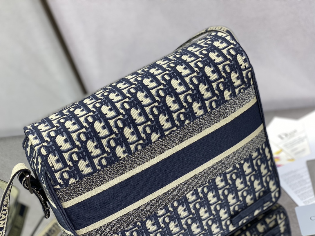 Handbag Dior size 28*12*26 cm - vstockx