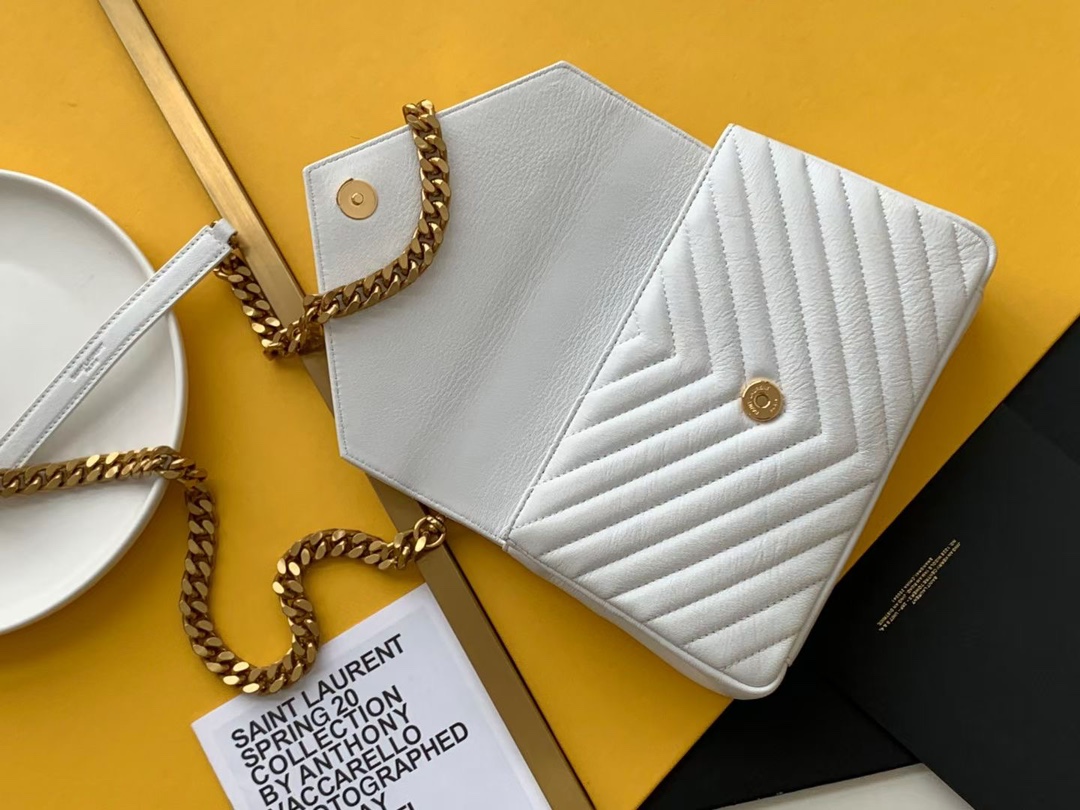 Handbags SAINT LAURENT 392737 size 24x17x6 cm - vstockx