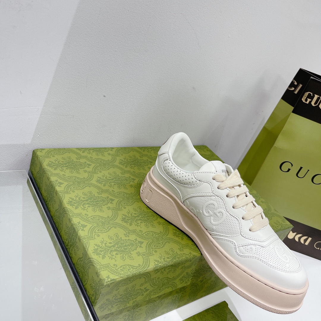 Gucci Women's GG sneaker 2 - vstockx