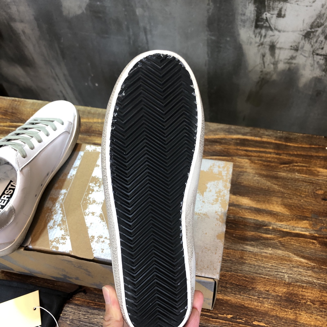 Golden Goose Superstar distressed-finish sneakers 4 - vstockx