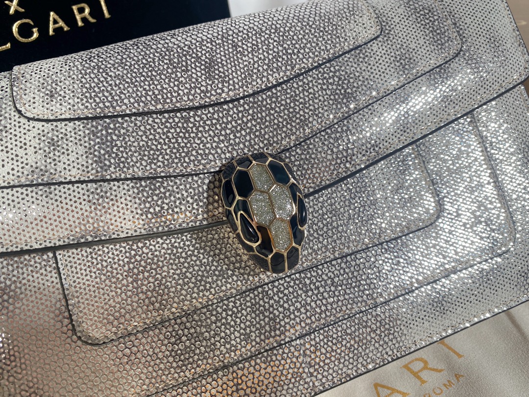 Handbags Bvlgari 370449880 size:25*12*3.5 cm - vstockx