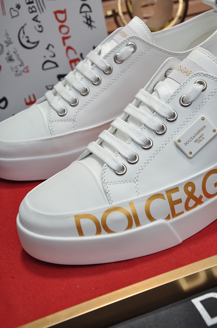 Dolce & Gabbana Low Tops Sneakers 111 - vstockx