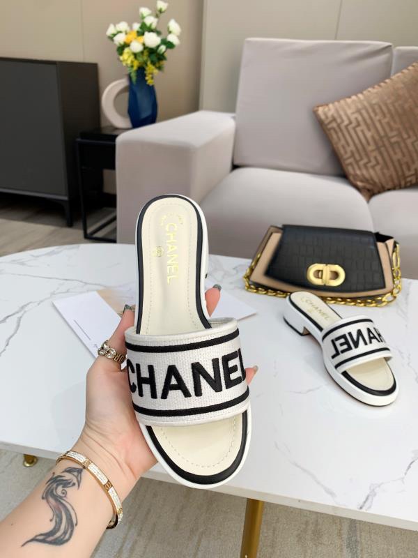 Chanel Slides 19 - vstockx
